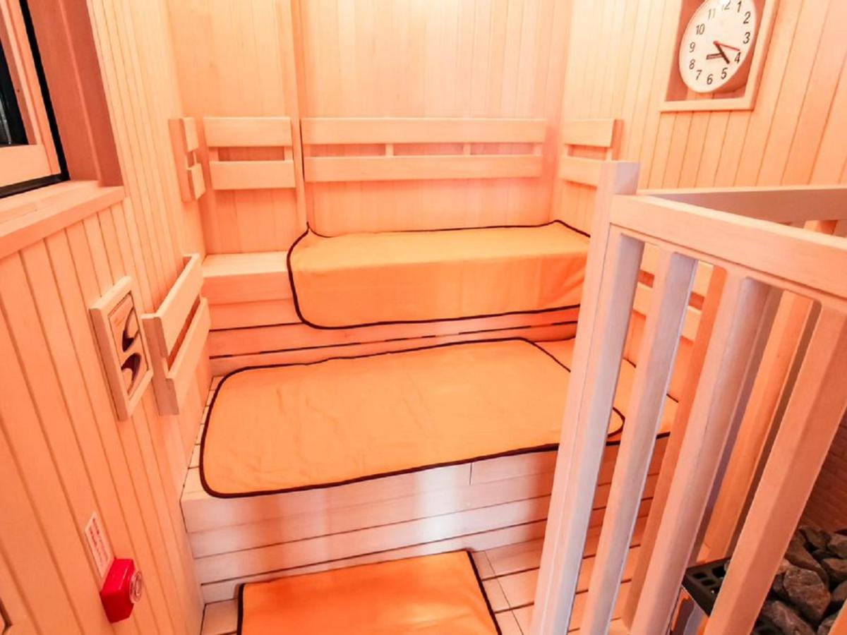 HOTEL LiVEMAX PREMIUM Umeda EAST Osaka Eksteriør billede